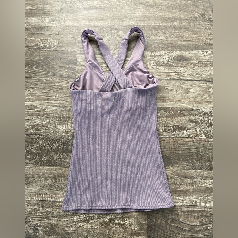 Alo Yoga Elevate tank top